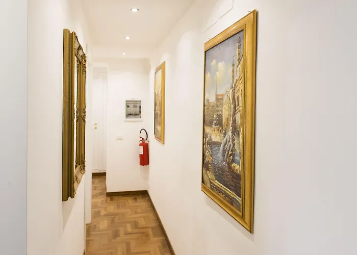 Domus Trevi Oda ve Kahvaltı 4*
